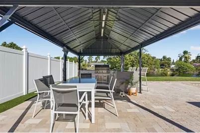 401 NW 39th St, Deerfield Beach, FL 33064 - Photo 27