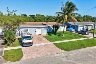 401 NW 39th St, Deerfield Beach, FL 33064 - Photo 1