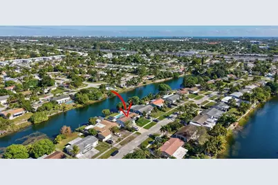 401 NW 39th St, Deerfield Beach, FL 33064 - Photo 3