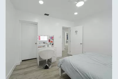 14000 SW 20th St, Davie, FL 33325 - Photo 25