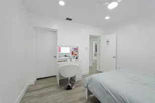 14000 SW 20th St, Davie, FL 33325 - Photo 25