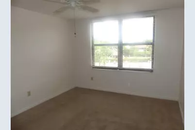 10657 W Clairmont Cir, Unit #306, Tamarac, FL 33321 - Photo 17