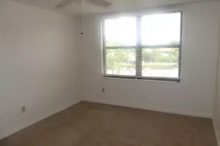 10657 W Clairmont Cir, Tamarac, FL 33321 - Photo 17