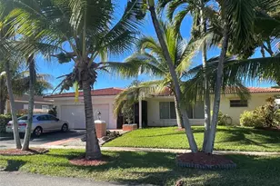 8203 NW 74th Terrace, Tamarac, FL 33321 - Photo 3