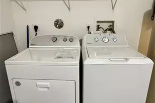 12123 SW 2nd St, Pembroke Pines, FL 33025 - Photo 15