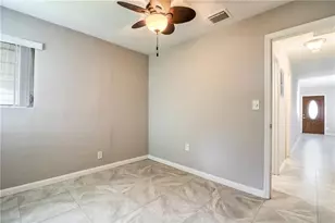 260 NE 58th St, Oakland Park, FL 33334 - Photo 9