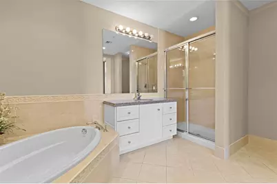 20  Harbour Isle Dr, Unit #Ph02, Fort Pierce, FL 34949 - Photo 11