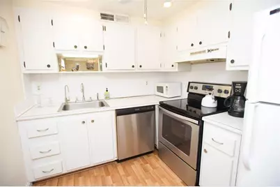 60  Flanders B, Unit #60, Delray Beach, FL 33484 - Photo 7