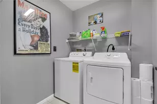 7685 Springwater Pl, Boynton Beach, FL 33437 - Photo 31