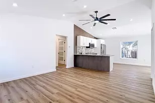 2565 Englewood Rd, Venice, FL 34293 - Photo 5