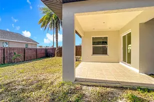 2565 Englewood Rd, Venice, FL 34293 - Photo 13