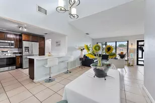 400 NW 98th Ave, Pembroke Pines, FL 33024 - Photo 3