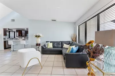 400 NW 98th Avenue, Pembroke Pines, FL 33024 - Photo 5