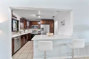 400 NW 98th Ave, Pembroke Pines, FL 33024 - Photo 13