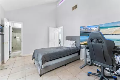 400 NW 98th Avenue, Pembroke Pines, FL 33024 - Photo 21