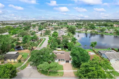 400 NW 98th Avenue, Pembroke Pines, FL 33024 - Photo 45