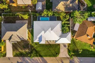 1371 Cumberland Rd, Venice, FL 34293 - Photo 5