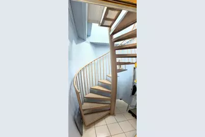 271 SW 11th Ave, Hallandale Beach, FL 33009 - Photo 23