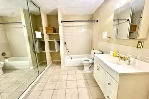 271 SW 11th Ave, Hallandale Beach, FL 33009 - Photo 9