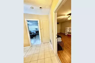 271 SW 11th Ave, Hallandale Beach, FL 33009 - Photo 5