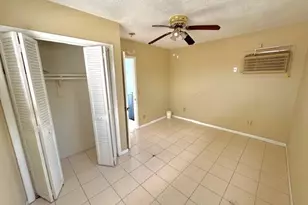 271 SW 11th Ave, Hallandale Beach, FL 33009 - Photo 21