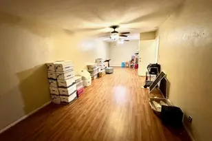 271 SW 11th Ave, Hallandale Beach, FL 33009 - Photo 11