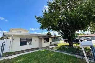 271 SW 11th Ave, Hallandale Beach, FL 33009 - Photo 3