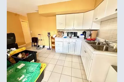 271 SW 11th Ave, Hallandale Beach, FL 33009 - Photo 13