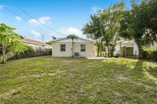 1227 Cherokee St, Jupiter, FL 33458 - Photo 7