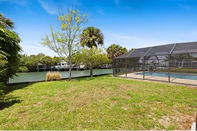 1709  Rio Vista Dr, Fort Pierce, FL 34949 - Photo 29