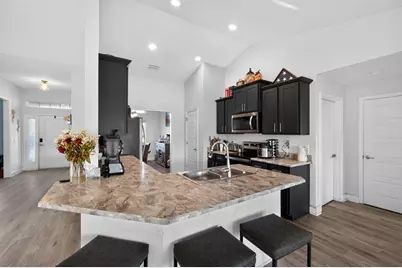 1702 SW Gloria Ln, Port Saint Lucie, FL 34953 - Photo 11