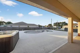 1702 SW Gloria Ln, Port Saint Lucie, FL 34953 - Photo 31