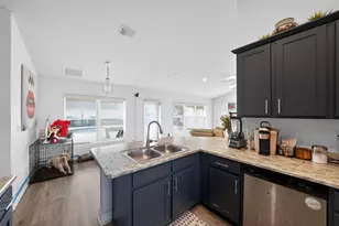 1702 SW Gloria Ln, Port Saint Lucie, FL 34953 - Photo 13