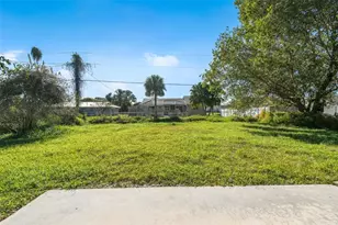 516 SW Buswell Ave, Port Saint Lucie, FL 34983 - Photo 31