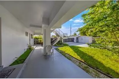 720 NE 7th St, Unit #1A, Hallandale Beach, FL 33009 - Photo 7