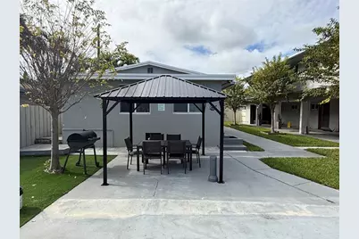 720 NE 7th St, Unit #1A, Hallandale Beach, FL 33009 - Photo 3