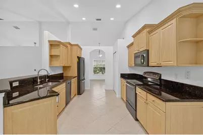 538 SW Nadell Ave, Port Saint Lucie, FL 34953 - Photo 7