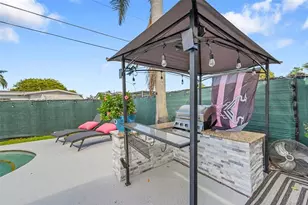 9661 NW 24th Pl, Sunrise, FL 33322 - Photo 31