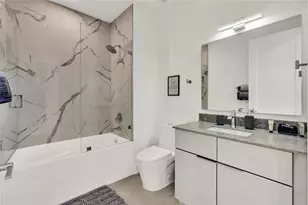 2100 Miami Rd, Fort Lauderdale, FL 33316 - Photo 25