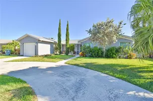 6550 Country Wood Way, Delray Beach, FL 33484 - Photo 3