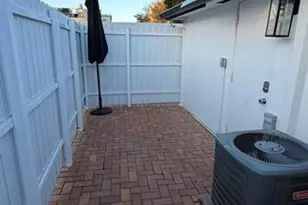 1031 NW 49th St, Fort Lauderdale, FL 33309 - Photo 5