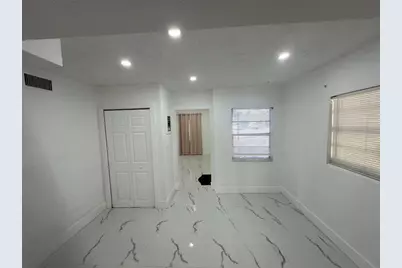 224 NE 18th Ave, Pompano Beach, FL 33060 - Photo 11