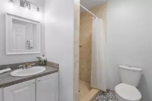 2000 NE 62nd St, Fort Lauderdale, FL 33308 - Photo 13