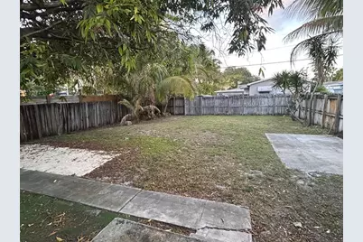 1917  Coolidge St, Hollywood, FL 33020 - Photo 9