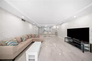 2615 NE 3rd Ct, Boynton Beach, FL 33435 - Photo 1