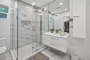 1383 NE 38th St, Oakland Park, FL 33334 - Photo 25