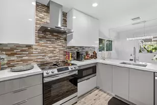 1383 NE 38th St, Oakland Park, FL 33334 - Photo 15