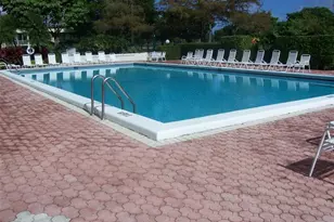 605 Oaks Dr, Pompano Beach, FL 33069 - Photo 17