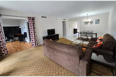 605  Oaks Dr, Unit #405, Pompano Beach, FL 33069 - Photo 5