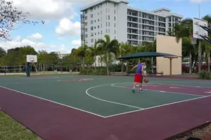 605 Oaks Dr, Pompano Beach, FL 33069 - Photo 23